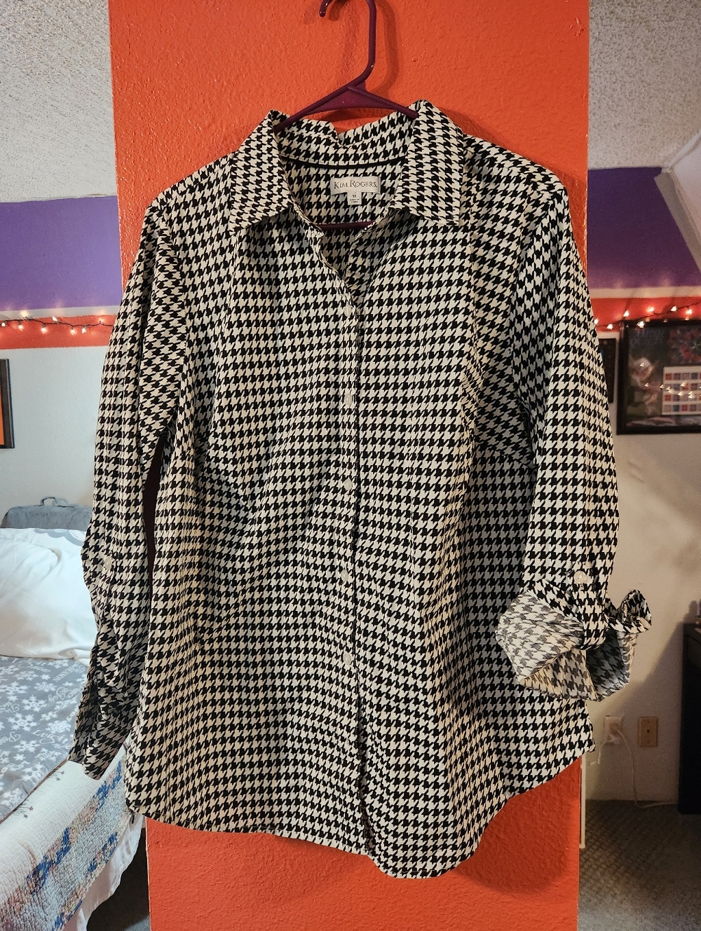 Houndstooth Button-Up Blouse - Black & White